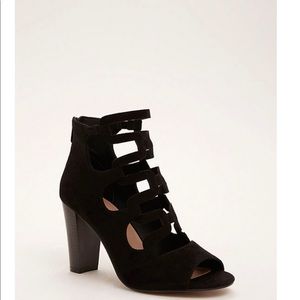 Strappy Cages Sandals